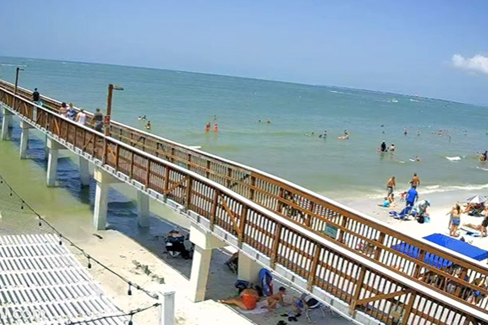 fort myers beach and pier