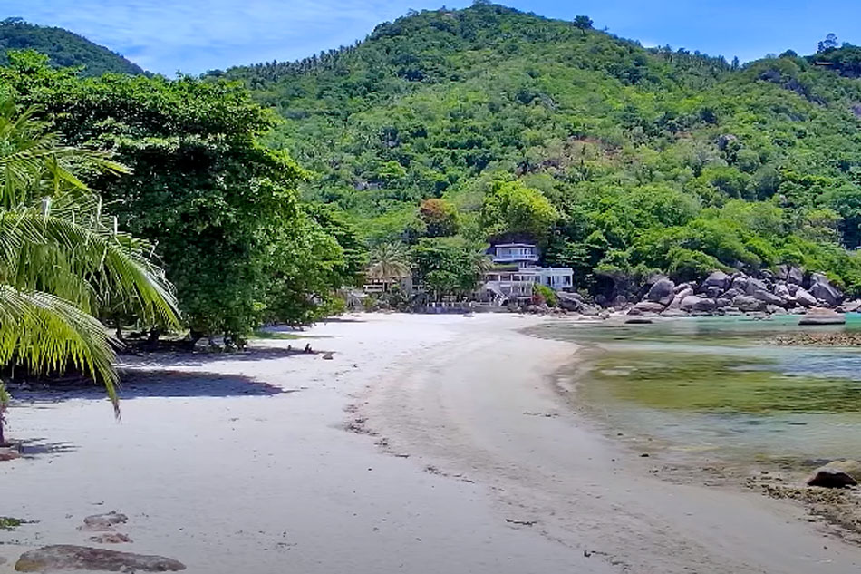 beach at yacht club in crystal bay