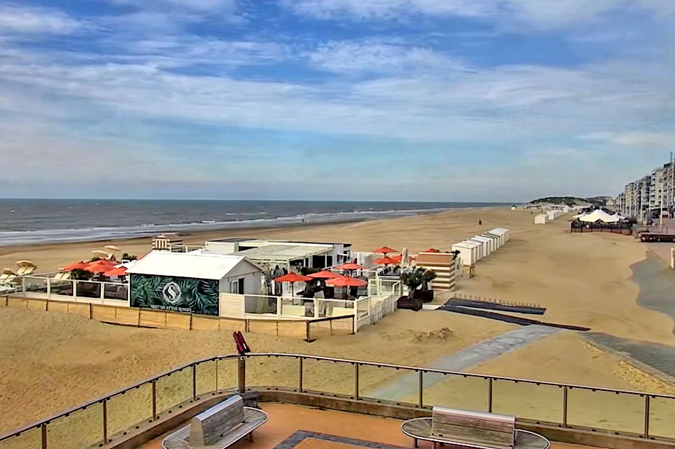 beach at koksijde                         
