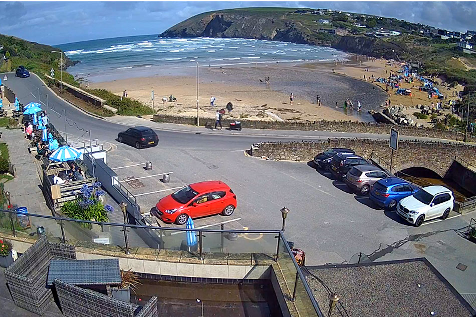 mawgan porth beach                          
