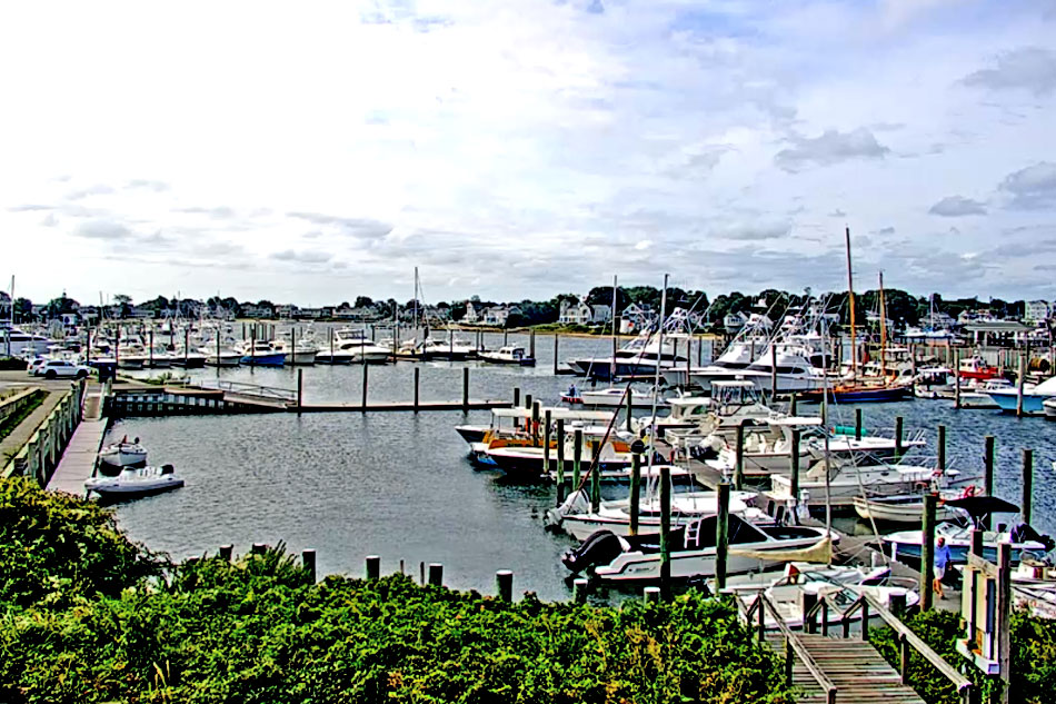 hyannis harbour in cape cod
