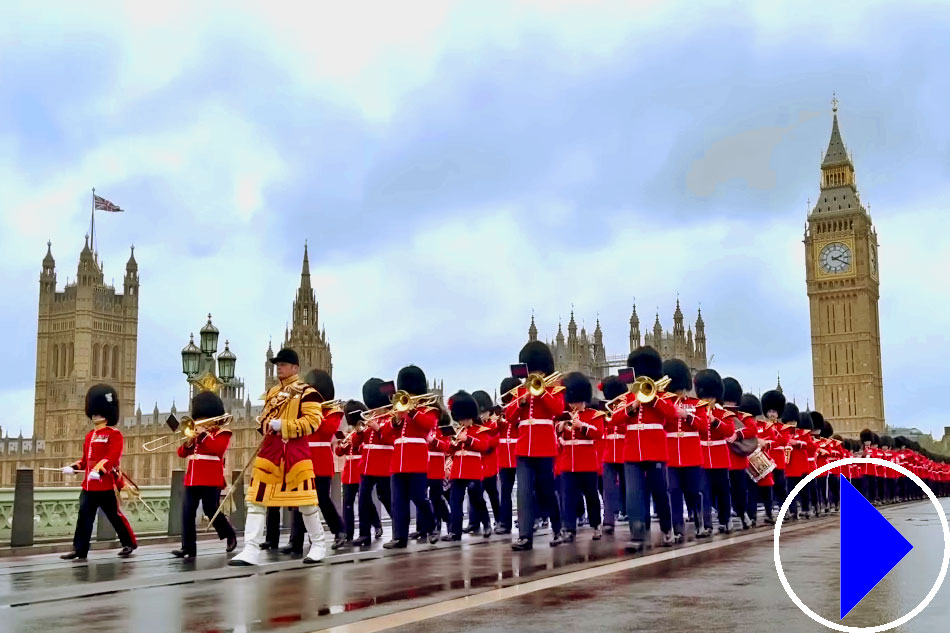 military band at westminster bridge