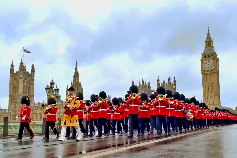 military band at westminster bridge 