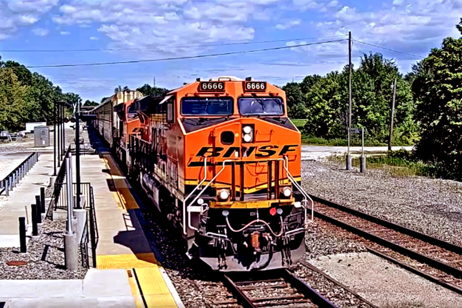 train at La Plata Station  