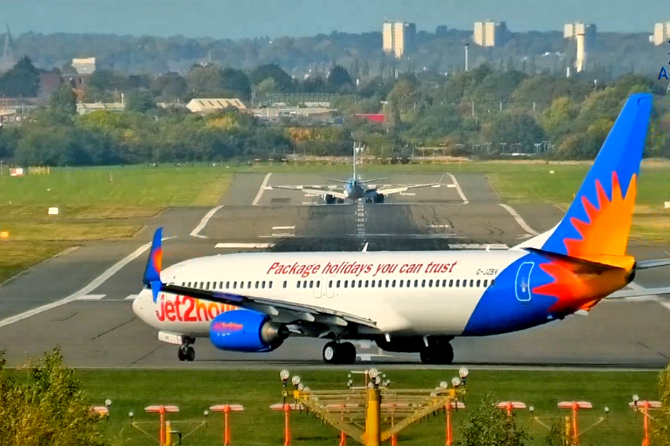 aeroplanes at birmingham airport 