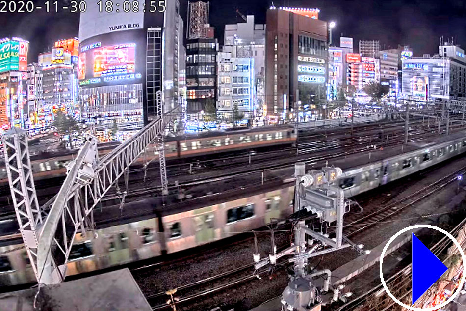 tokyo shinjuku trains