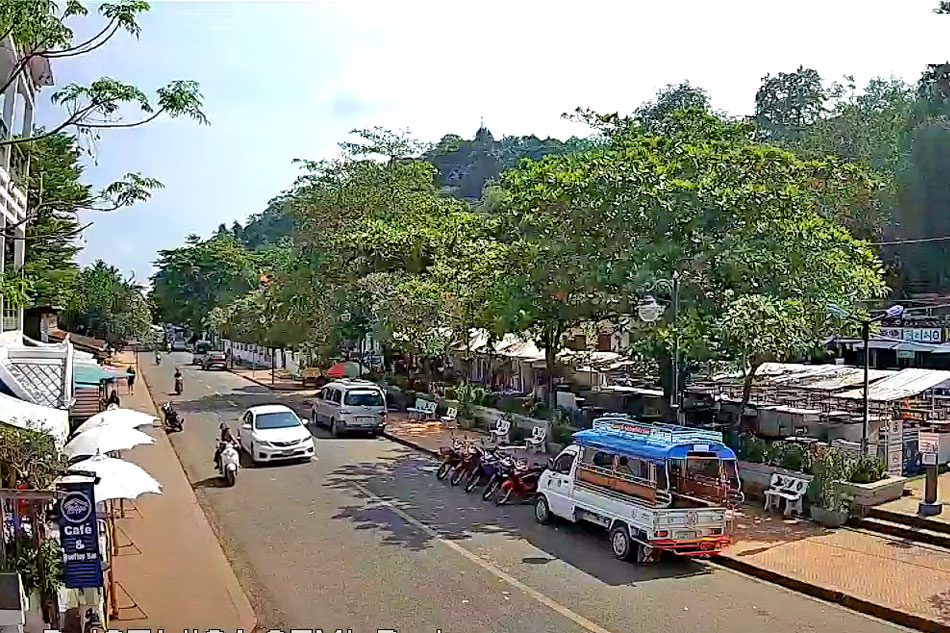 street scene in luang prabang