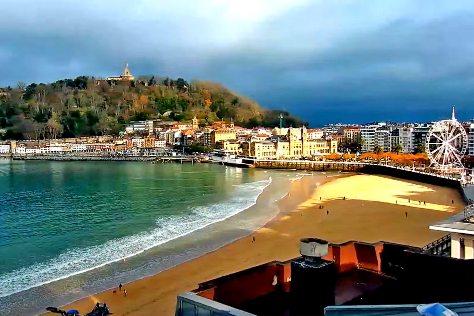 playa de la concha and san sebastian in spain